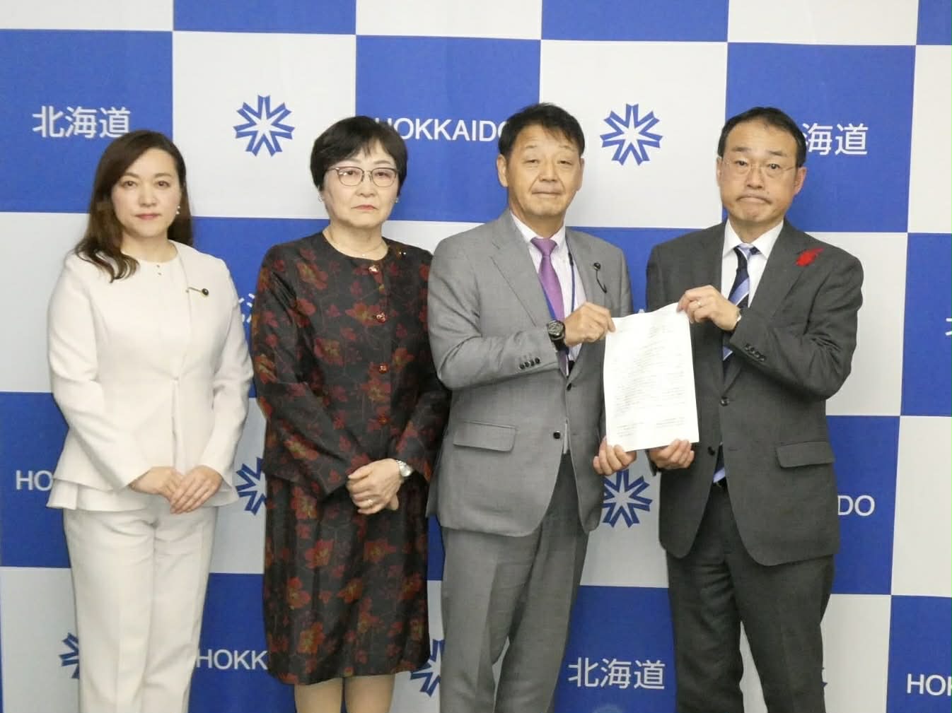 道知事に対して「泊原発再稼働の慎重な判断を求める」申入れを実施。