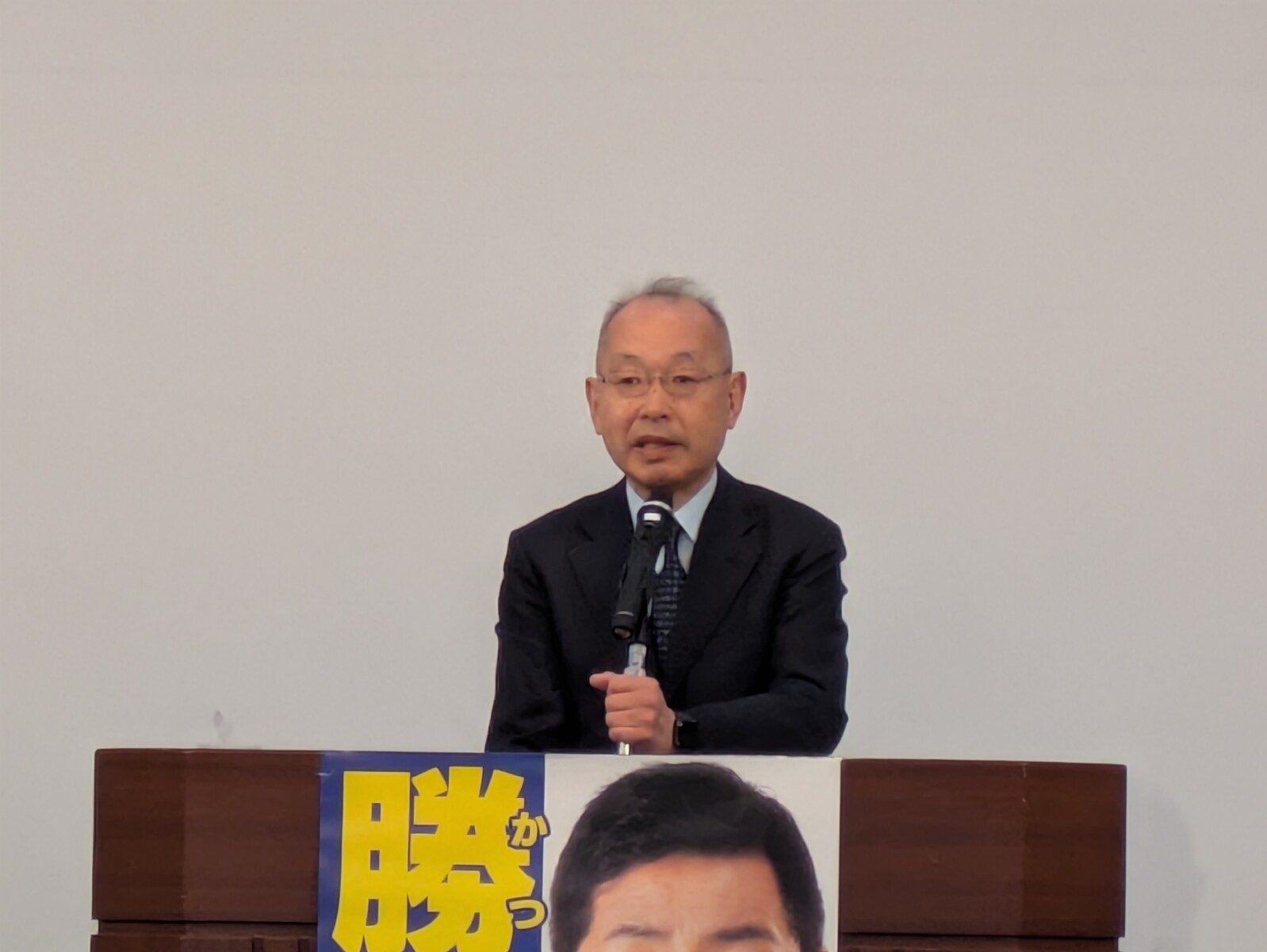 勝部けんじ参議が「国政報告会」を開催