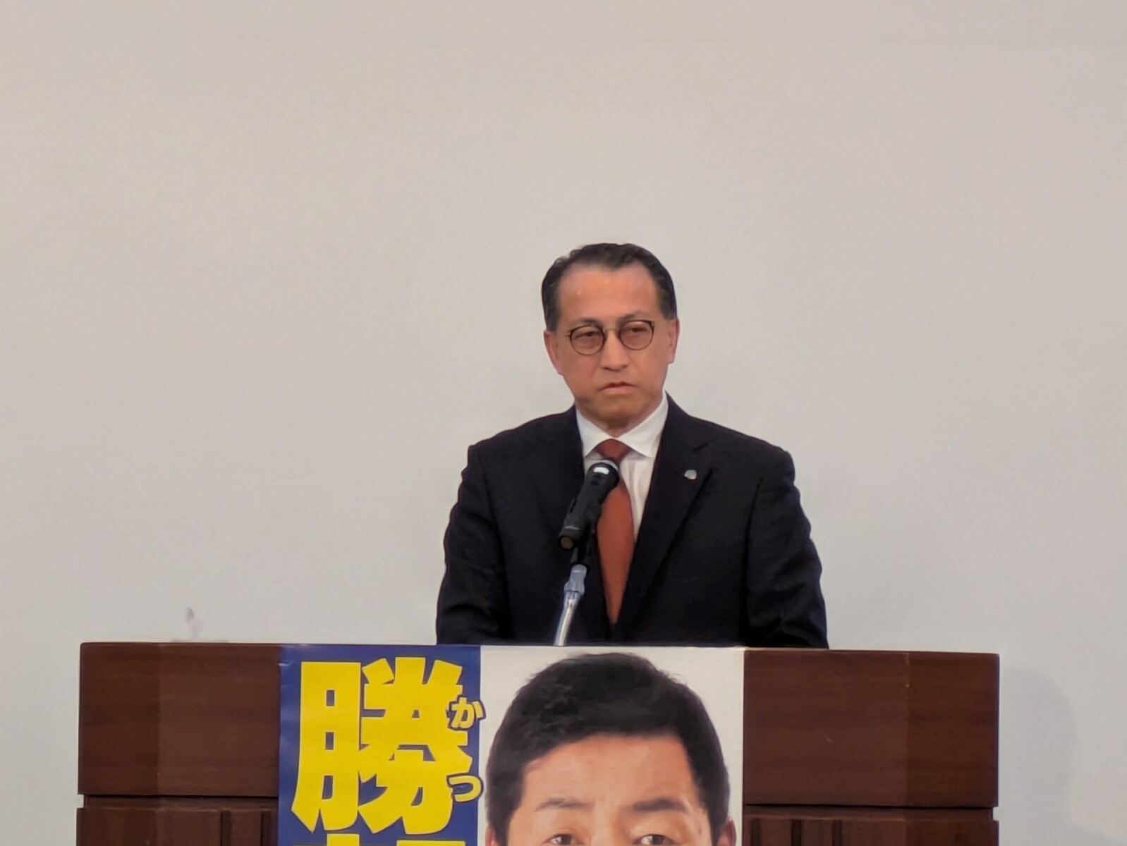 勝部けんじ参議が「国政報告会」を開催